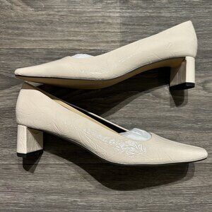 NEW Katy Perry Size 9.5 39.5 Wandering Square Toe Pumps Heels Chalk White